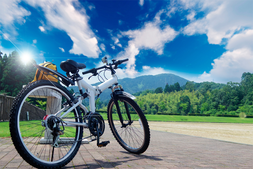 大自然の中自転車を楽しむ